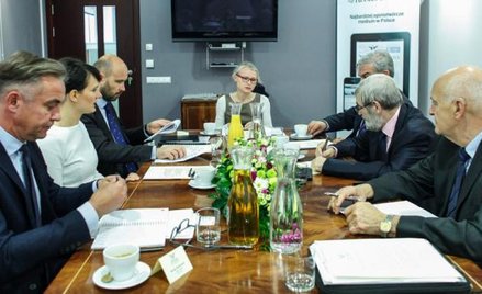 Uczestnicy debaty uznali, że dalsze redukcje emisji CO2 w Polsce zgodnie z celami UE są możliwe i re