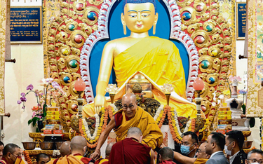 Dalajlama w trakcie modlitwy o długie życie; Dharamsala, Indie, 25 października 2023 r. Sam przekonu