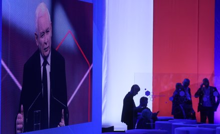 Jarosław Kaczyński podczas konwencji programowej PiS w Warszawie obiecał, że od przyszłego roku prog