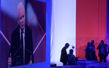 Jarosław Kaczyński podczas konwencji programowej PiS w Warszawie obiecał, że od przyszłego roku prog