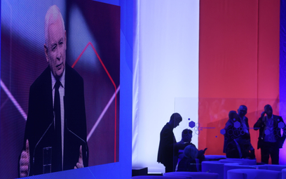 Jarosław Kaczyński podczas konwencji programowej PiS w Warszawie obiecał, że od przyszłego roku prog
