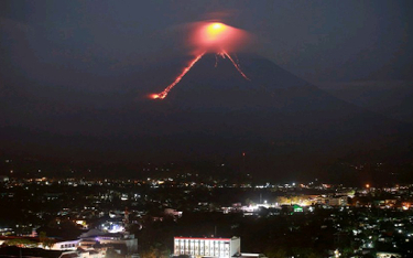 Aktywny wulkan, taki jak Mayon na Filipinach, to atrakcja turystyczna, ale przede wszystkim zagrożen