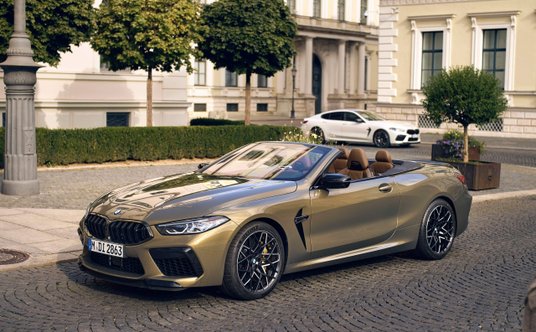 BMW M8 było oferowane w trzech wersjach nadwozia: kabriolet, coupe i 4-drzwiowe Gran Coupe