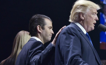 Donald Trump i jego najstarszy syn Donald Trump jr podczas kampanii wyborczej.
