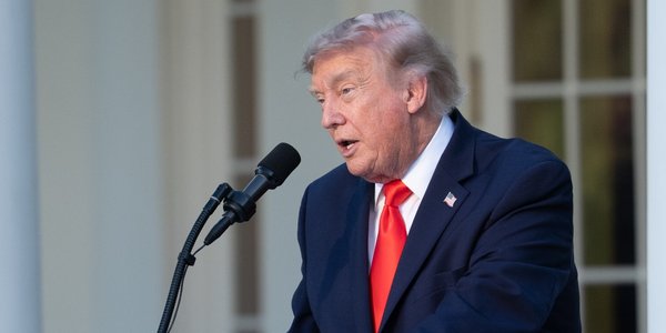 Donald Trump grozi potężnymi cłami krajom, które wprowadzą podatek cyfrowy
