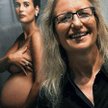 Annie Leibovitz zasłynęła fotografując dla prasy sławnych muzyków i aktorów (w tle portret nagiej De
