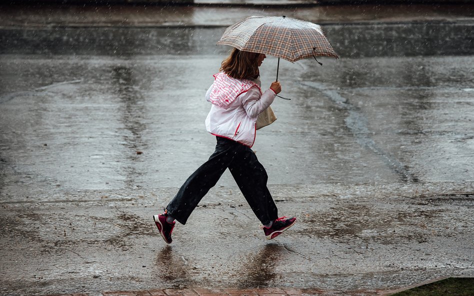 Przed nami deszczowe i chłodne dni. W prognozach widać już zmiany