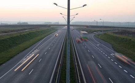 Opłaty za autostrady i parkingi to inne niezbędne wydatki