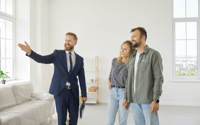 Klientów kupujących mieszkania na kredyt jest coraz mniej. Mimo to sprzedający trzymają ceny