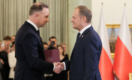 Prezydent Andrzej Duda oraz premier Donald Tusk podczas uroczystości zaprzysiężenia rządu