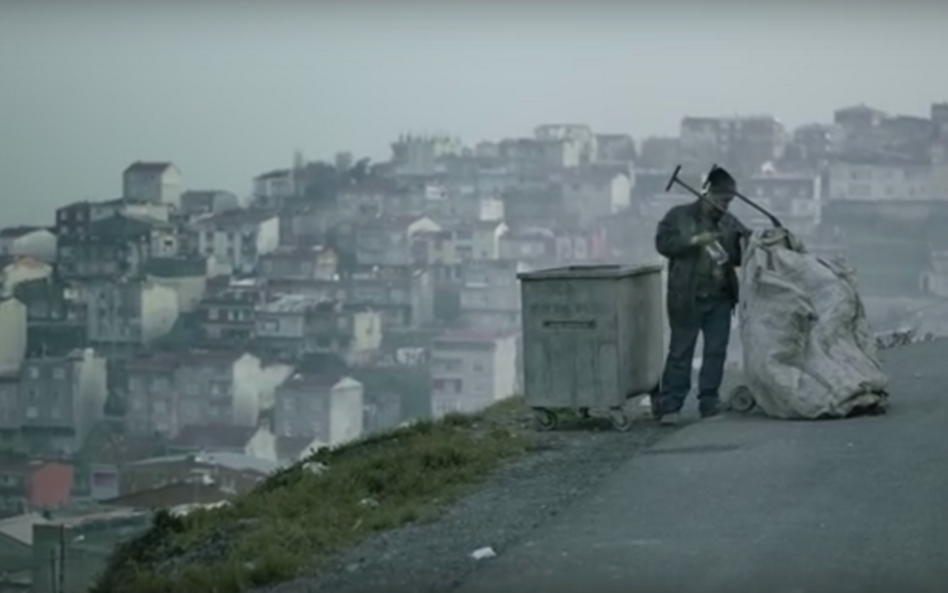 "Abluka", reż. Emin Alper, prod. Francja/Turcja/Katar