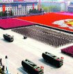 Demonstracja siły podczas defilady w Pjongjangu (2007)
