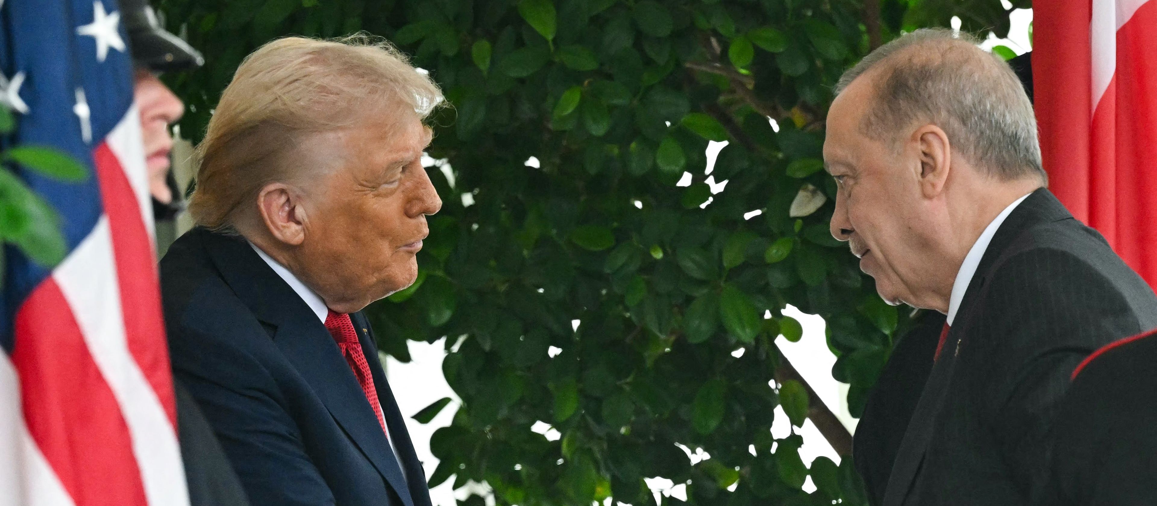 Donald Trump jedzie na szczyt NATO z prezentem dla Turcji. Zmieni swoją decyzję sprzed lat