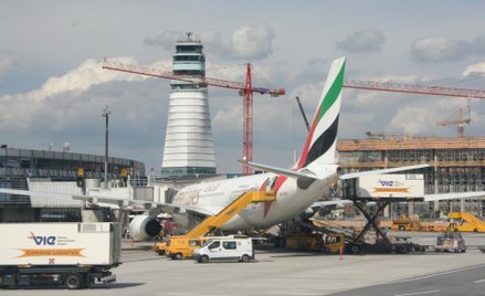 Emirates musi zadowolić się standardowymi B787
