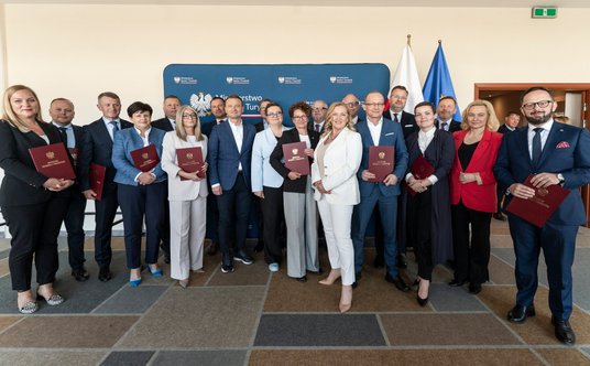 Na węczeniu nominacji zabrakło z powodów osobistych dwóch członków nowej Rady - Jana Mazurczaka i Pi