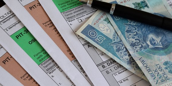 Ulga na powrót w PIT. Czy przysługuje, gdy pracownik nie miał zagranicznego meldunku?