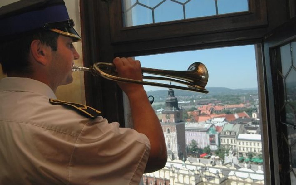 Hejnał z wieży mariackiej obecny jest w eterze od 1927 r.