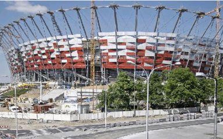 Na Stadionie Narodowym w Warszawie wykryto usterkę schodów prowadzących na trybuny. Są także problem