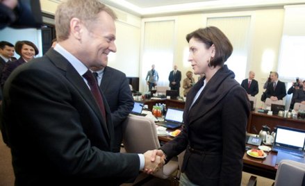 Premier nie przyjął dymisji minister Muchy - komentarze na żywo