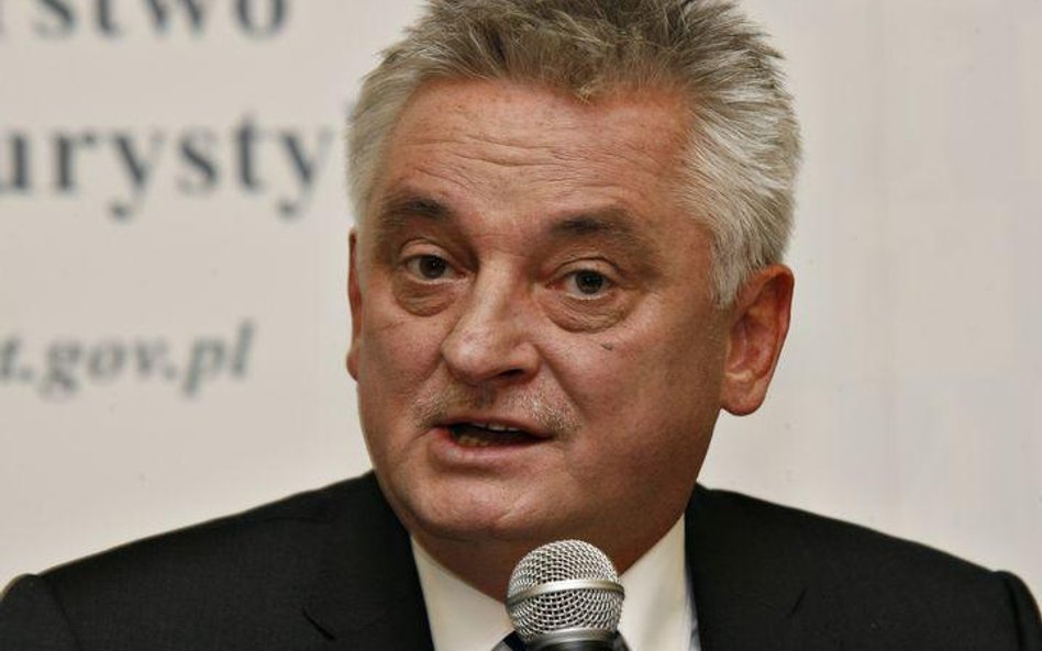 Minister sportu ganił wczoraj publicznie swojego współpracownika za próbę zaangażowania córki Sobies