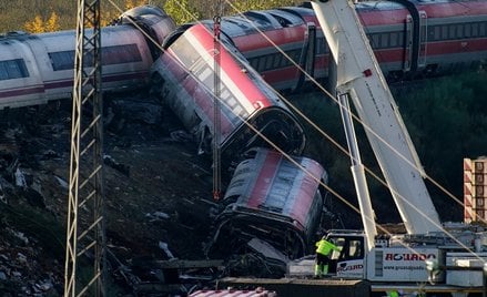 Zderzenie pociągów w Hiszpanii. Maszynistka alarmowała o dwukrotnie o problemach