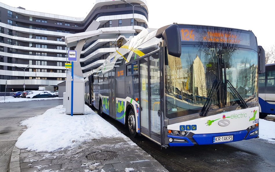 Kraków eksploatuje obecnie 121 autobusów elektrycznych, które obsługuje jedynie 14 szybkich ładoware