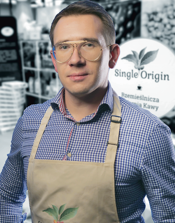Michał Socha jest absolwentem warszawskiej Akademii Leona Koźmińskiego – palarnię kawy założył jeszc