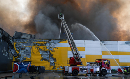Pożar centrum handlowego Marywilska 44 należącego do giełdowego Mirbudu