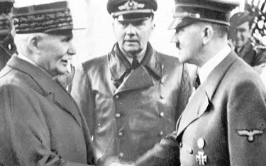 Marszałek Philippe Petain spotkał się w październiku 1940 r. z Hitlerem, aby zaproponować III Rzeszy