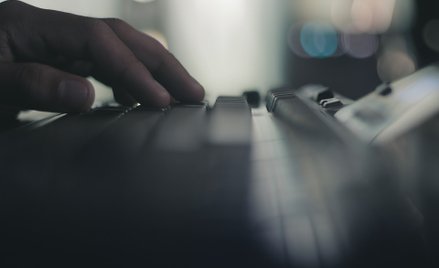 Ponad 40 procent nastolatków ma kontakt z pornografią