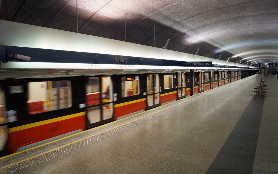 Linia M1 będzie funkcjonować z wyjątkiem stacji Racławicka