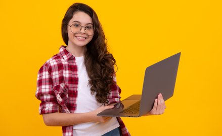 Będą darmowe laptopy dla uczniów i nauczycieli