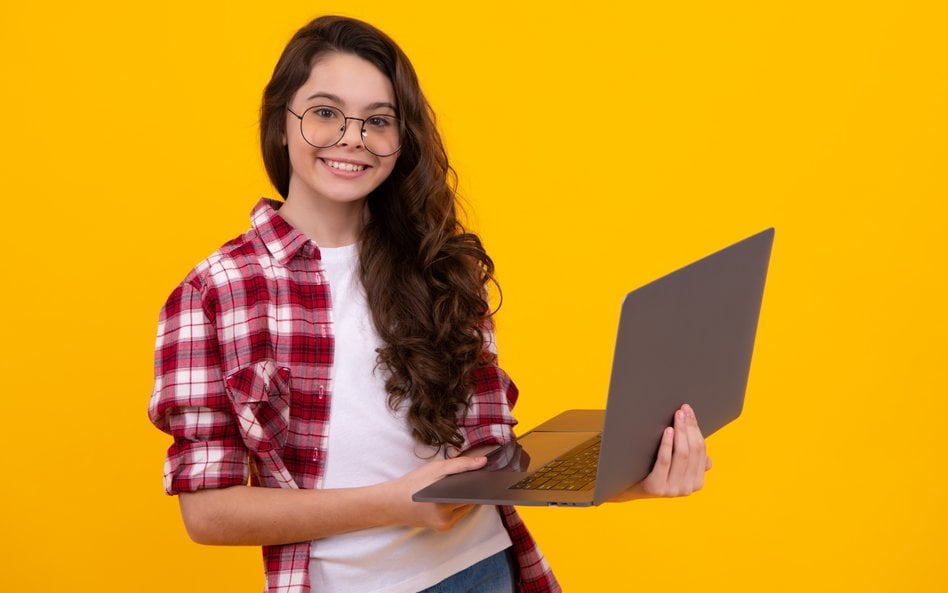 Laptopy dla uczniów będą bez PIT - zapewnia Ministerstwo Finansów
