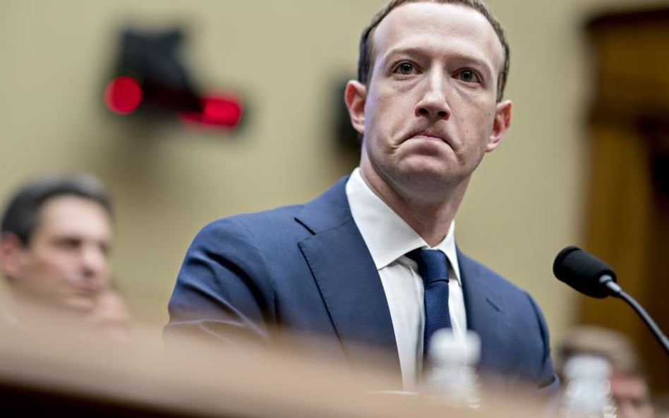 Facebook widzi czarno przyszłość. Powód? Apple