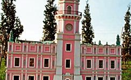 Wielka architektura i domki dla lalek
