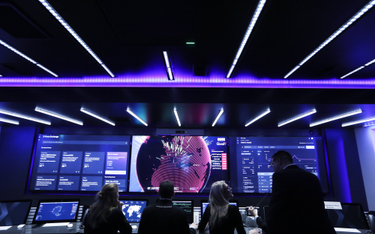 Centrum walki z cyberprzestępczością w IBM w środku ciężarówki na ulicach Londynu
