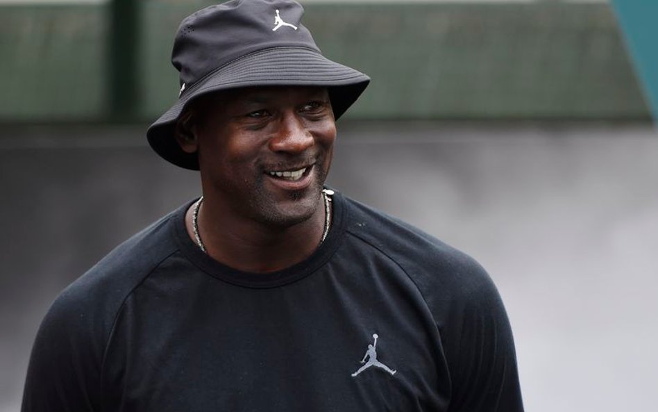 Michael Jordan włącza się do walki z przemocą