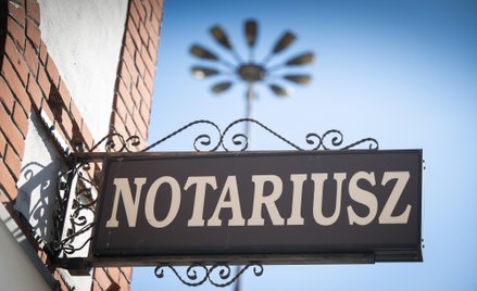 Z obserwacji notariuszy wynika, że przepis pozwalający starać się o zwolnienie z opłat notarialnych 