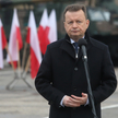 Szef MON Mariusz Błaszczak kilka razy zmieniał zdanie: najpierw chciał przyjąć niemieckie patrioty, 