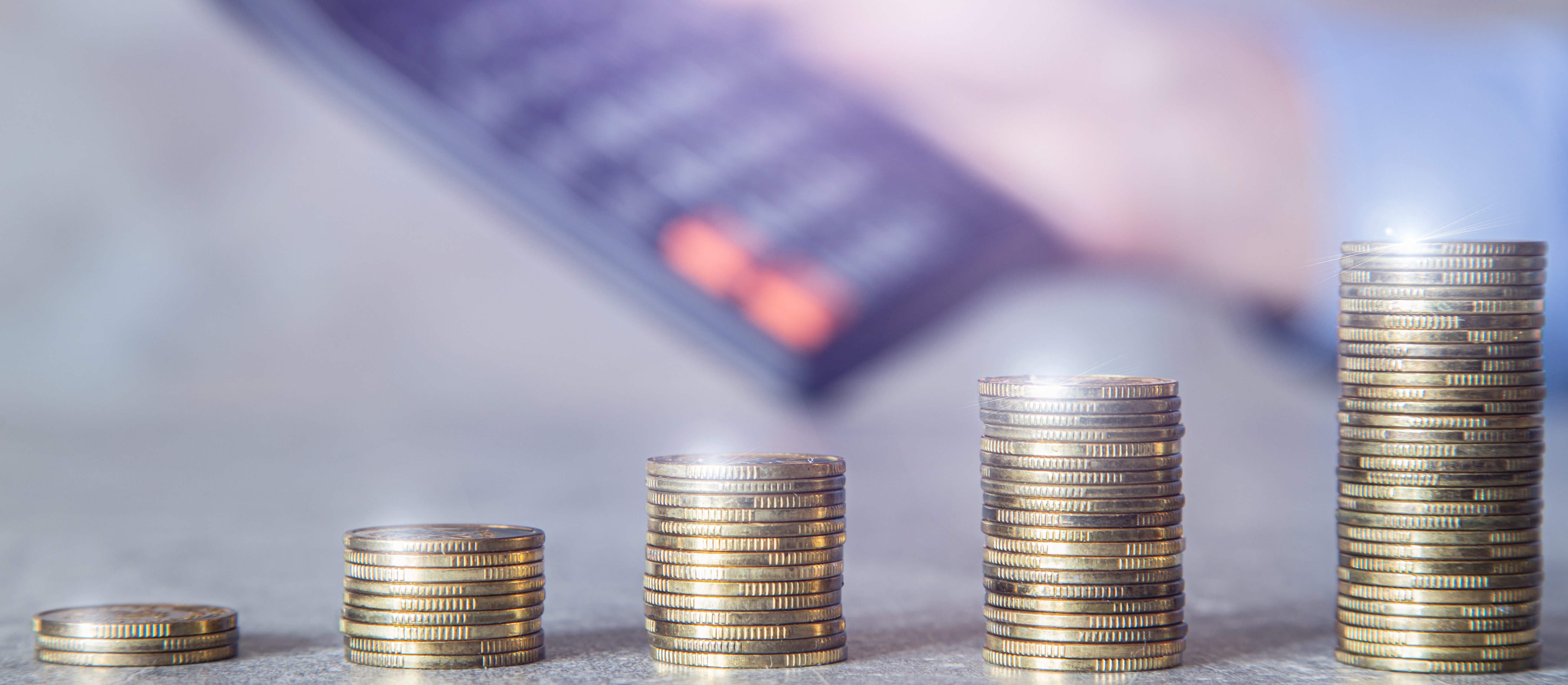 Ponad połowa Polaków planuje więcej oszczędzać – a na co chce wydawać?