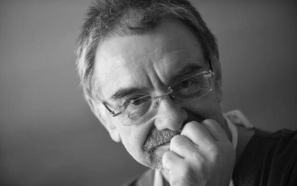 Prof. Romuald Dębski pomaga kobietom w innym wymiarze