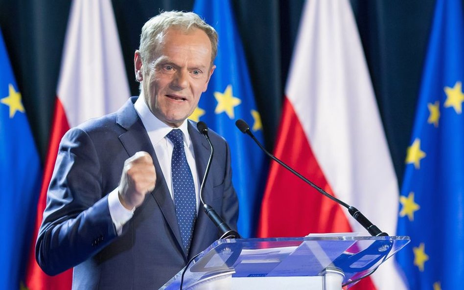 Tusk ws. Piebiaka: A tyle było krzyku, kiedy mówiłem o współczesnych bolszewikach