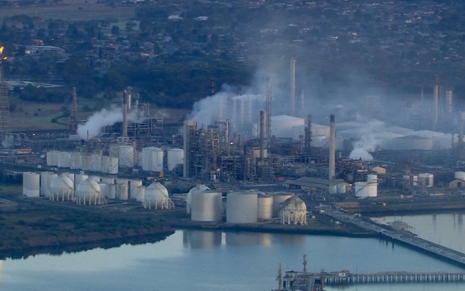 Rafineria w Geelong to jedna z dwóch największych rafinerii w Australii