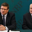 Wiceprezes NBP Witold Koziński (z prawej) liczy, że zapowiadane przez szefa NBP Sławomira Skrzypka i