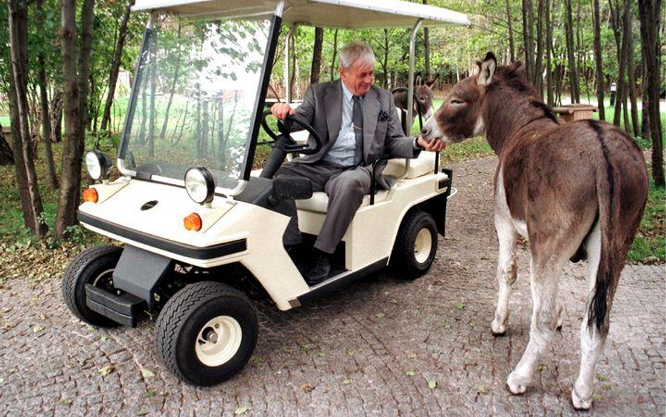 Aleksander Gudzowaty w swojej posiadłości