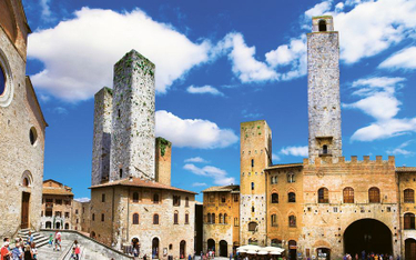 Turyści nazywają San Gimignano średniowiecznym Manhattanem. Z ponad siedemdziesięciu wież górujących