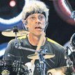 Stewart Copeland (1952), perkusista The Police, jest założycielem grupy. Pochodzi ze szpiegowskiej r