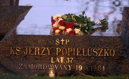 Grób ks. Jerzego Popieluszki