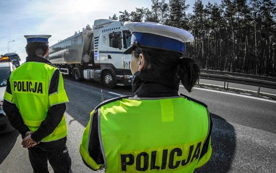 Policjanta można przeniesieść tylko na stanowisko równorzędne - wyrok WSA