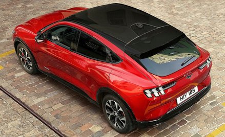 Ford ogłasza plan produkcji akumulatorów. Chce produkować ponad 2 mln do 2026 r.